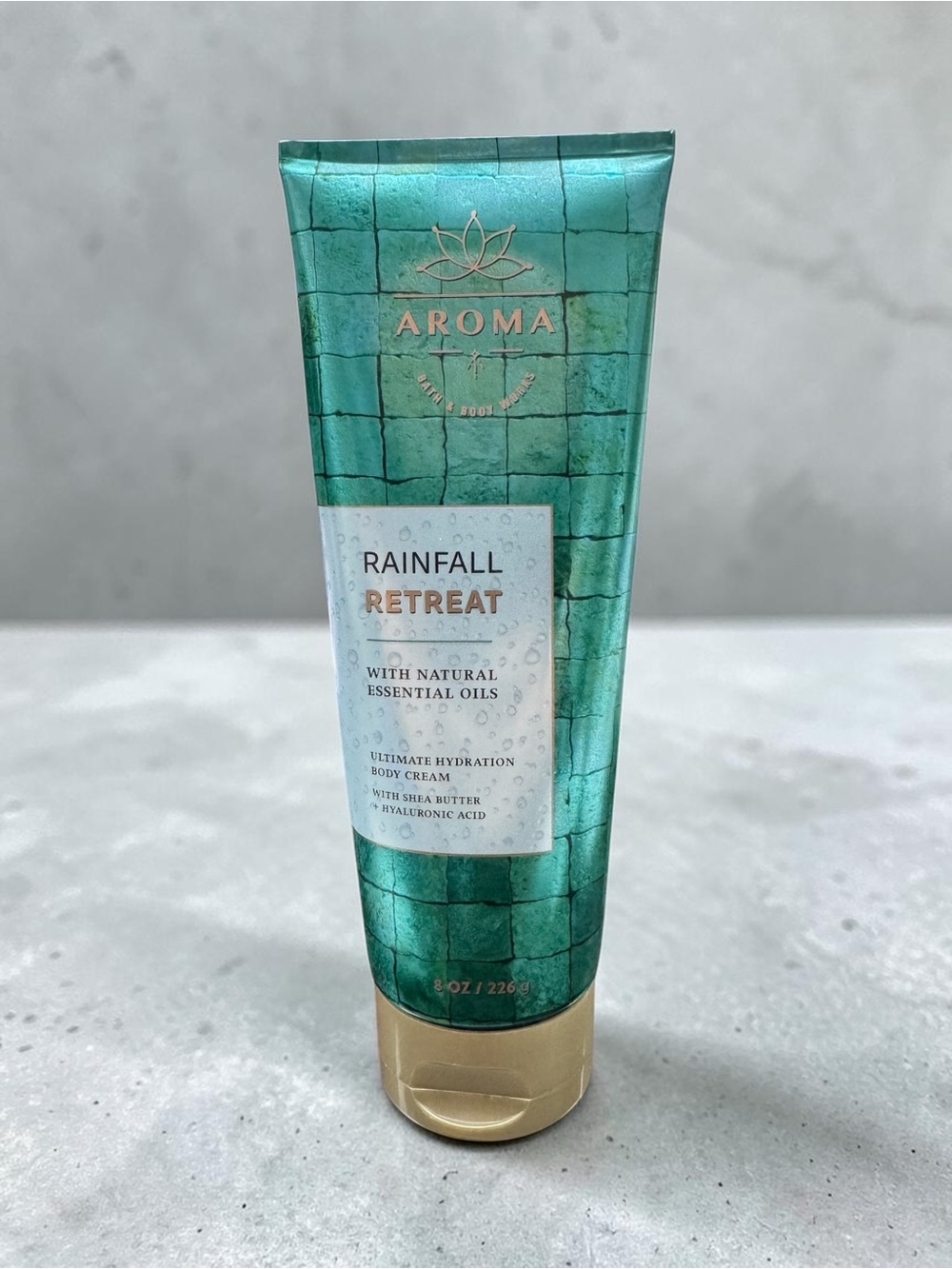 Bath & Body Works Aroma RAINFALL RETREAT Ultimate Hydration Body Cream 8oz NEW